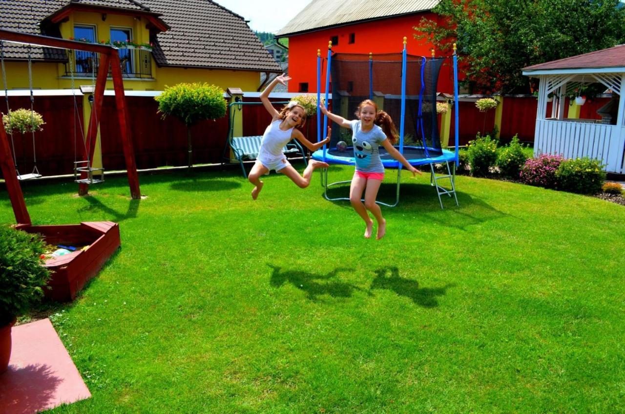 Apartmany Riviera A Chalupa Riviera Liptov, Bešeňová Eksteriør billede