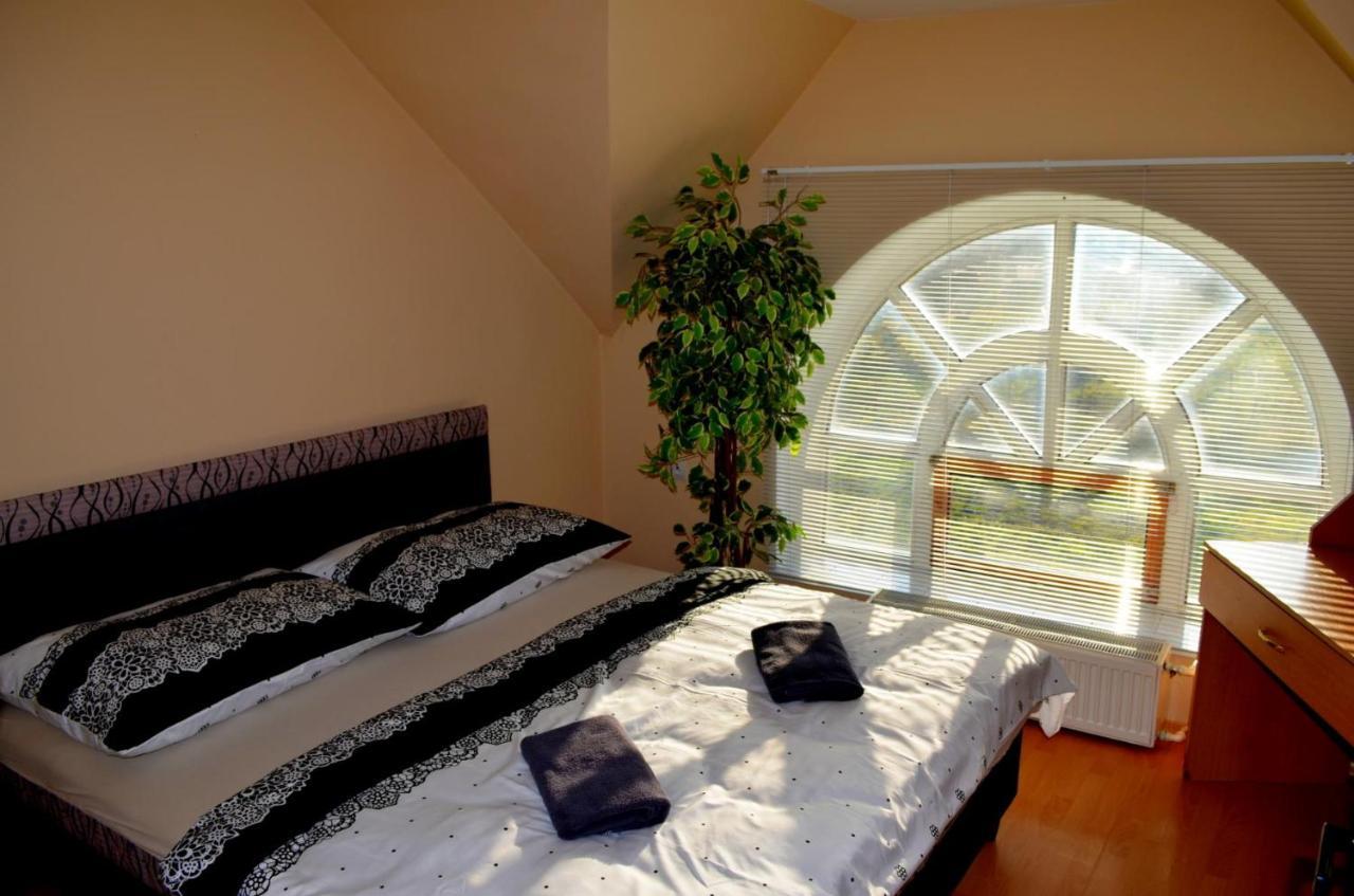 Apartmany Riviera A Chalupa Riviera Liptov, Bešeňová Eksteriør billede