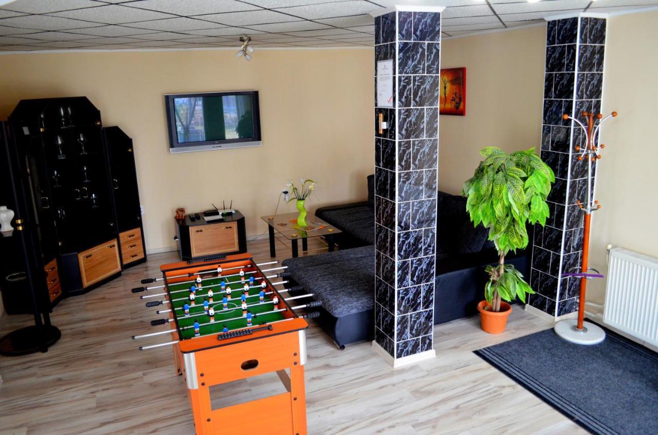 Apartmany Riviera A Chalupa Riviera Liptov, Bešeňová Eksteriør billede
