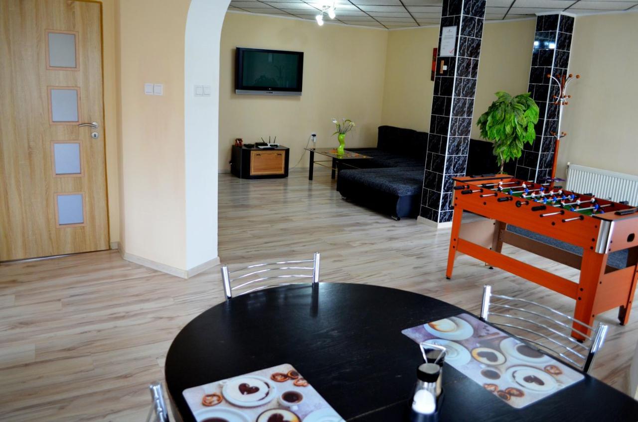 Apartmany Riviera A Chalupa Riviera Liptov, Bešeňová Eksteriør billede