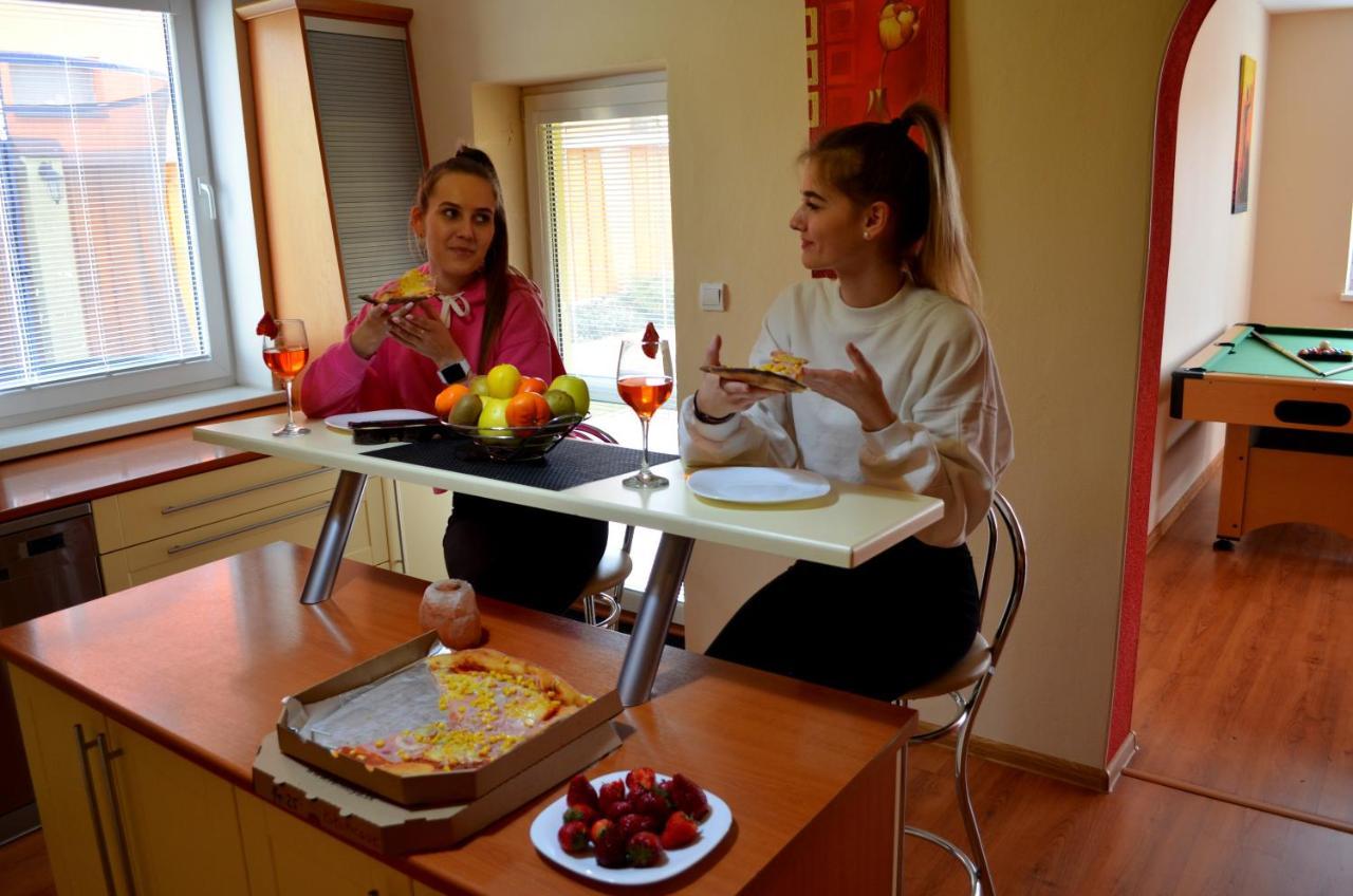 Apartmany Riviera A Chalupa Riviera Liptov, Bešeňová Eksteriør billede