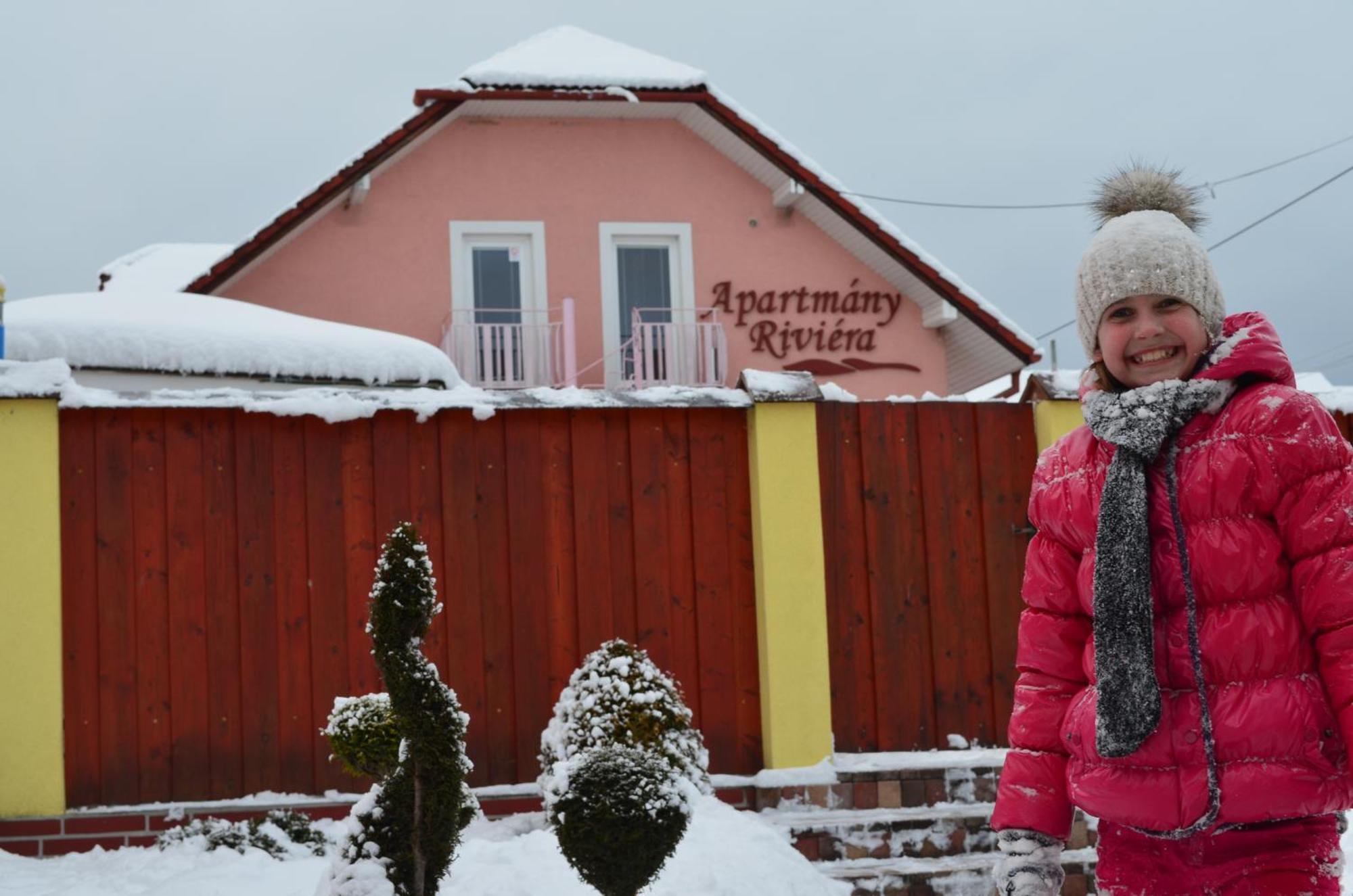 Apartmany Riviera A Chalupa Riviera Liptov, Bešeňová Eksteriør billede